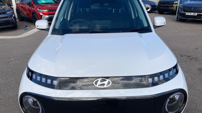 Hyundai INSTER 85kW 01 49kWh 5dr Auto Electric Hatchback - Image 8